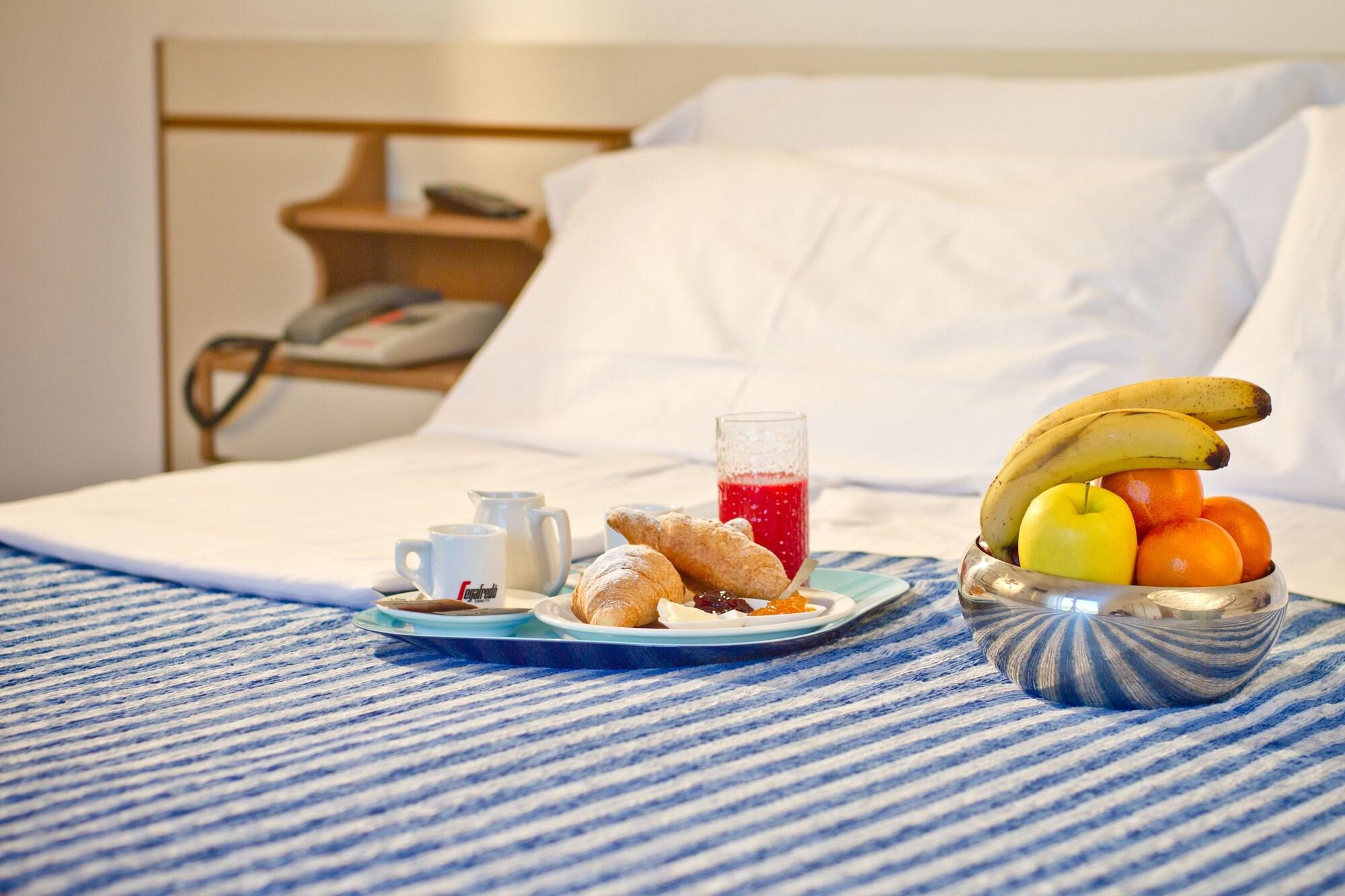 Hotel Montecarlo Ρίμινι Εξωτερικό φωτογραφία