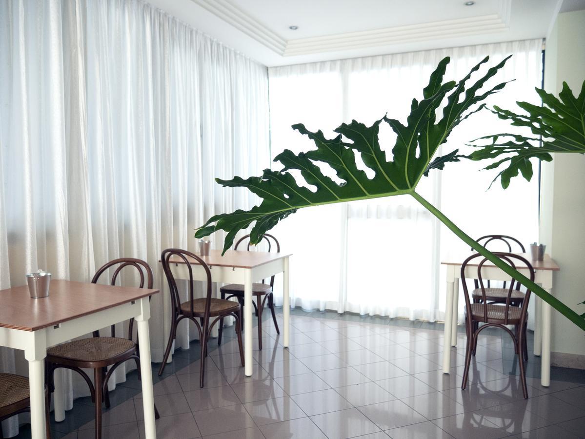 Hotel Montecarlo Ρίμινι Εξωτερικό φωτογραφία