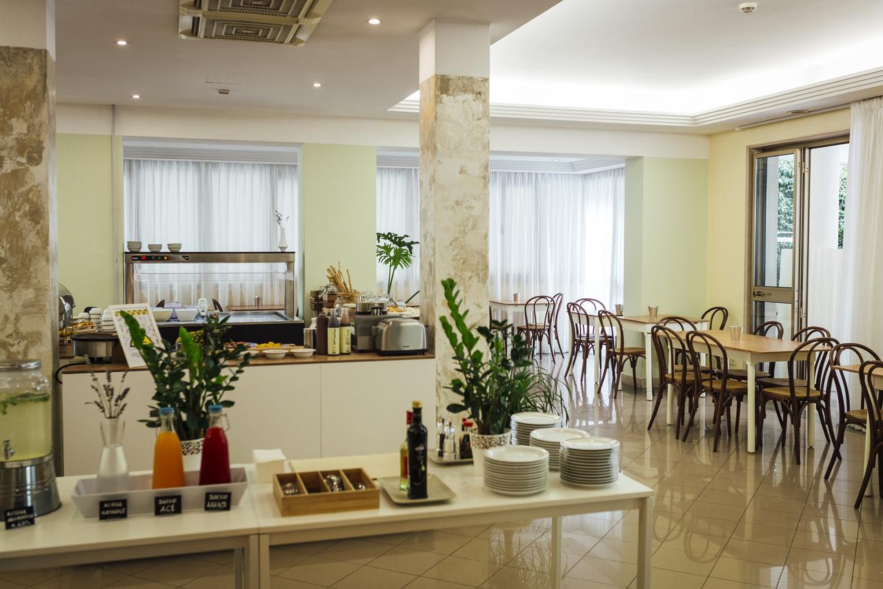 Hotel Montecarlo Ρίμινι Εξωτερικό φωτογραφία